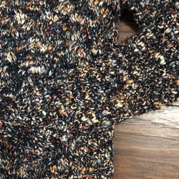 Universal Thread Sweater - Picture 3 of 4